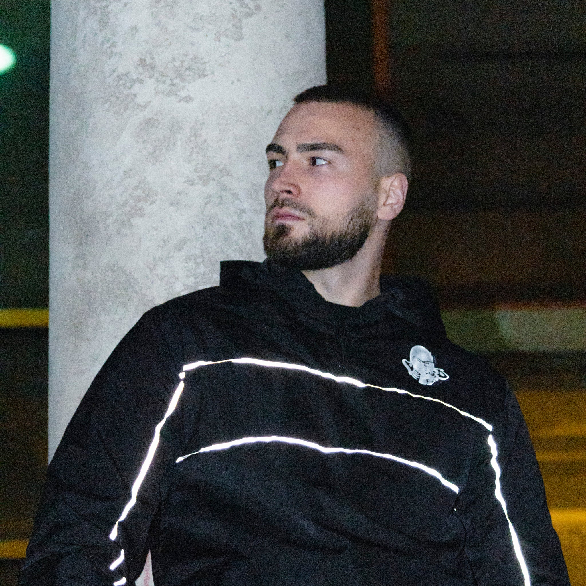 VND Shadow-line Windbreaker Top